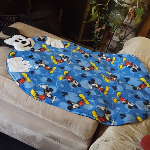 Mickey Mouse Play/Nap Mat. - Picture 1 of 7